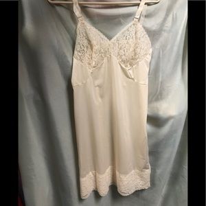 Vintage slip by Exclusive of Decoration